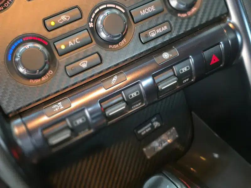 2012 Nissan GT-R 3.8T Automatic 4WD 4-Seater (Parallel Import) — миниатюра 11