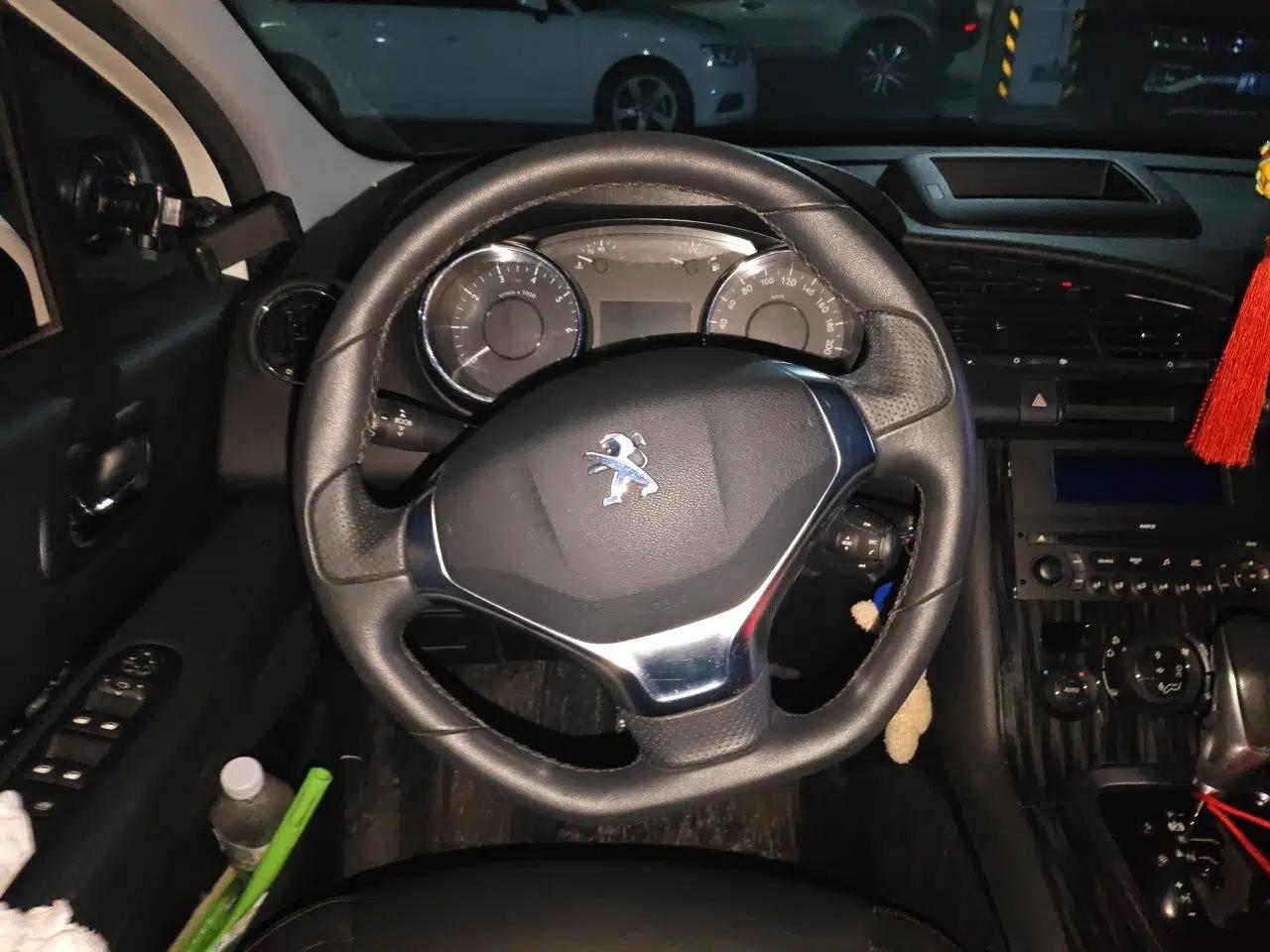 Peugeot 3008 2013 2.0L Automatic Trend Edition — миниатюра 10