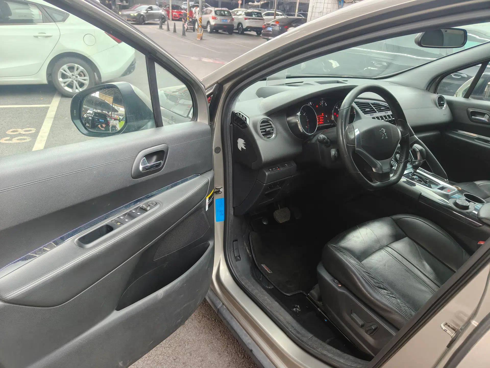 Peugeot 3008 2015 1.6THP Automatic Prestige Edition — миниатюра 18