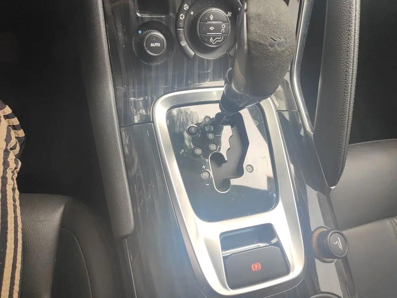 Peugeot 3008 2013 2.0L Automatic Trend Edition — миниатюра 14