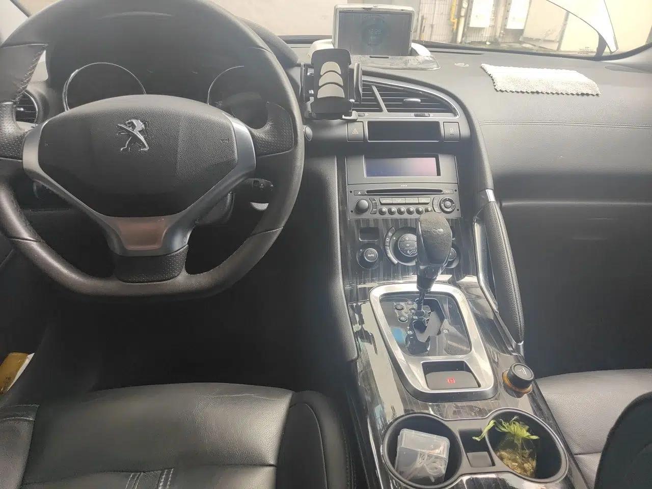 Peugeot 3008 2013 2.0L Automatic Trend Edition — миниатюра 9
