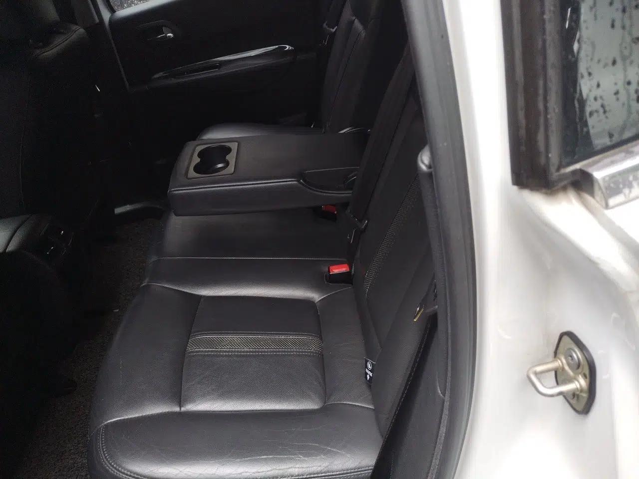 Peugeot 3008 2015 2.0L Automatic Trend Edition — миниатюра 14