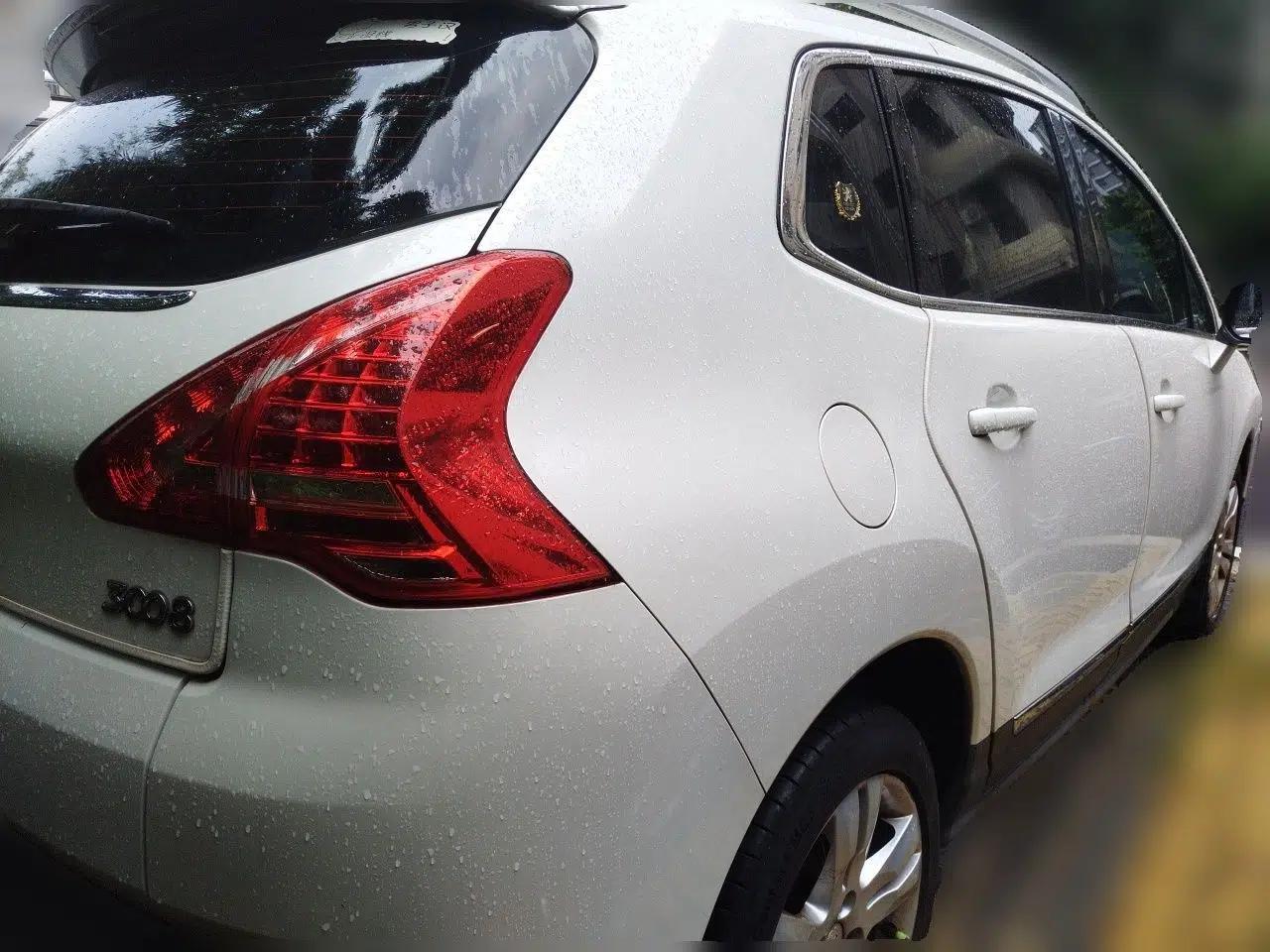 Peugeot 3008 2015 2.0L Automatic Trend Edition — миниатюра 4