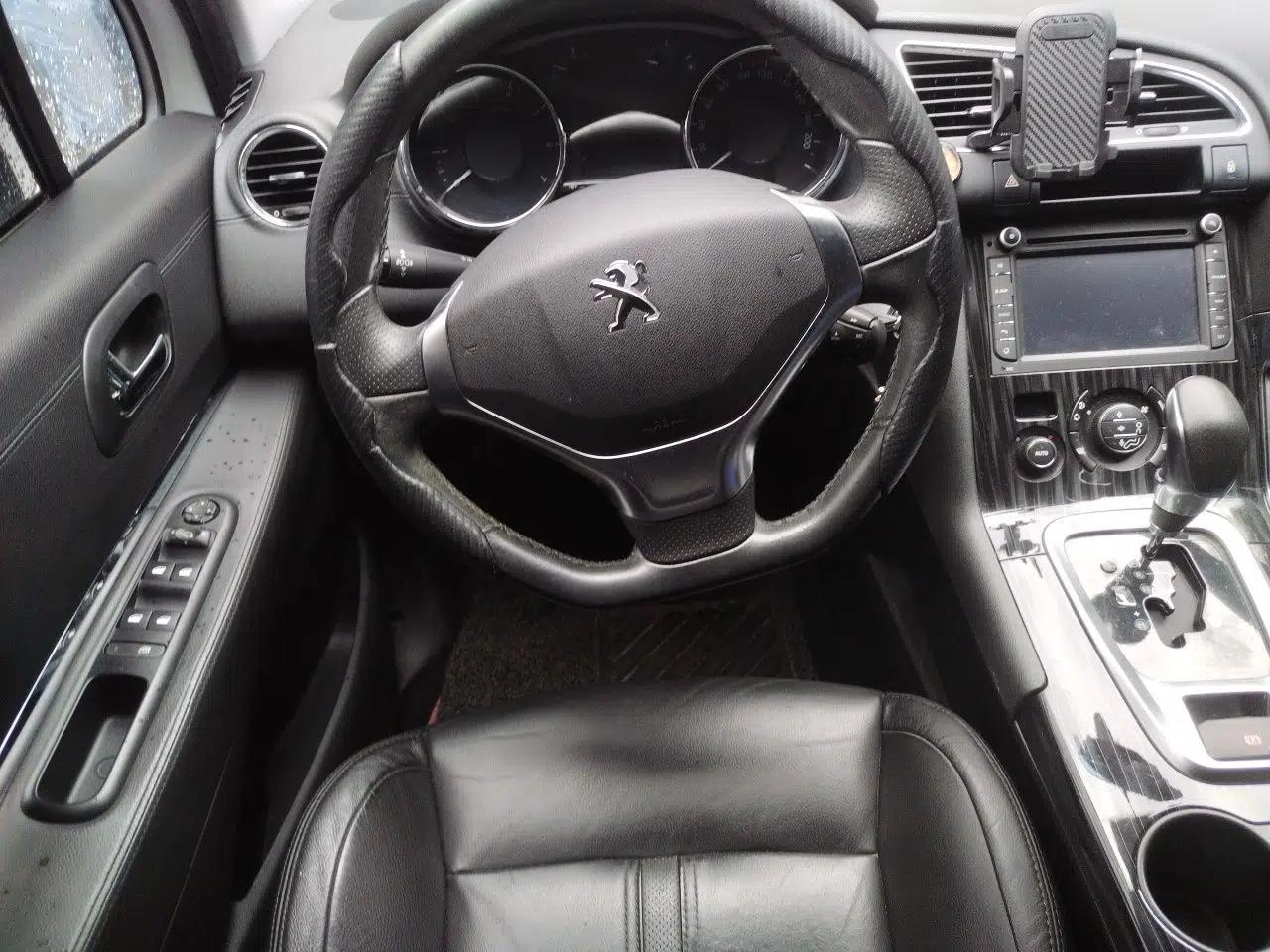 Peugeot 3008 2015 2.0L Automatic Trend Edition — миниатюра 7