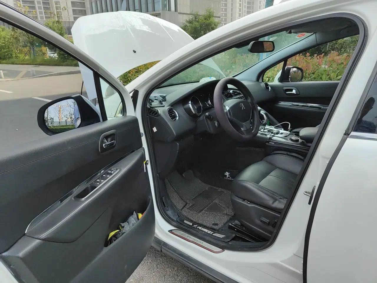 Peugeot 3008 2013 1.6THP Automatic Prestige Edition — миниатюра 16
