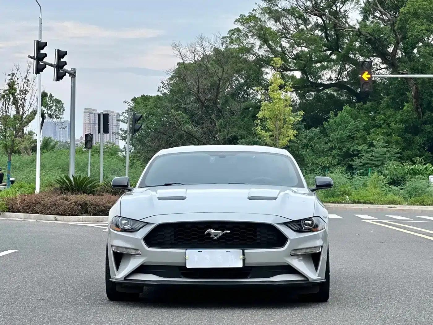 2017 Mustang 2.3T Performance Edition — миниатюра 2