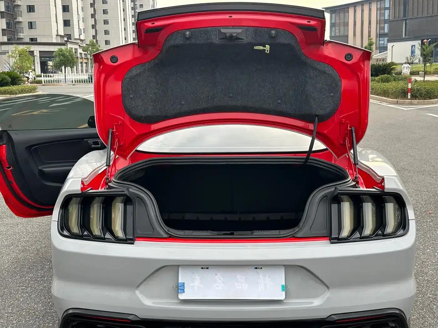 2017 Mustang 2.3T Performance Edition — миниатюра 12