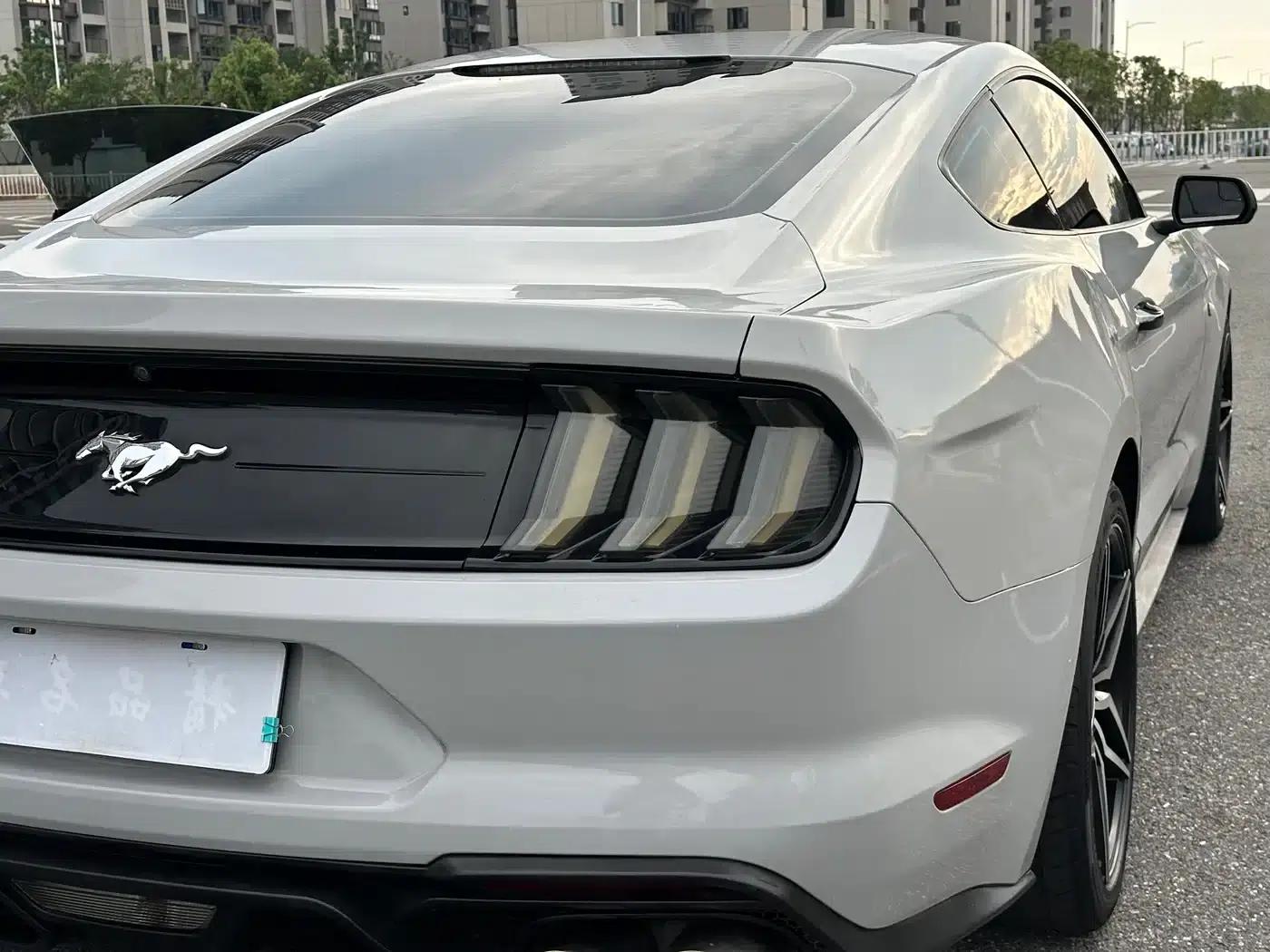 2017 Mustang 2.3T Performance Edition — миниатюра 17