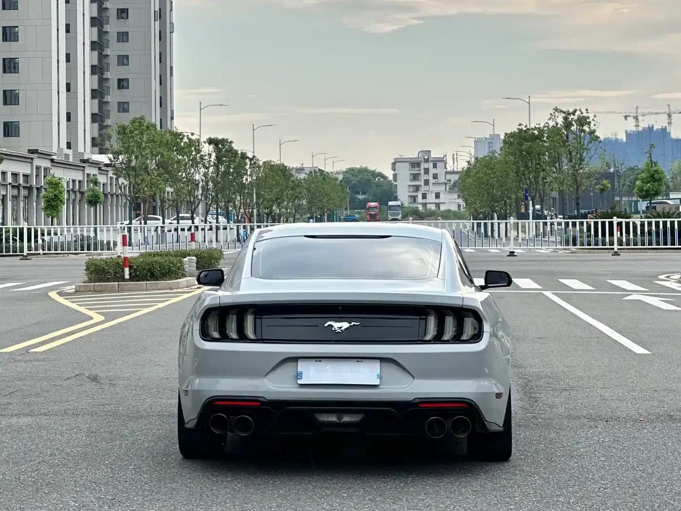 2017 Mustang 2.3T Performance Edition — миниатюра 6
