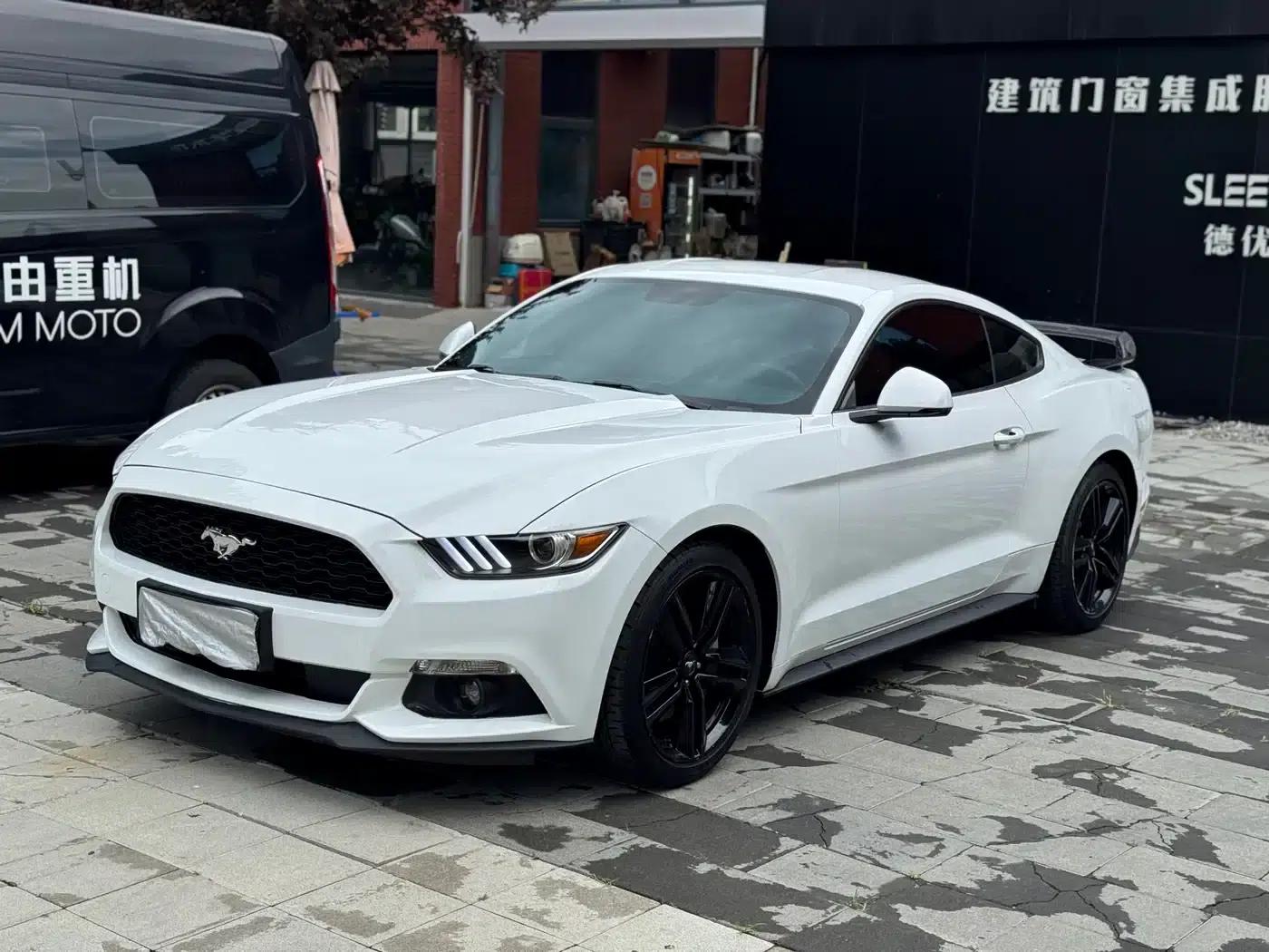2016 Mustang 2.3T Performance Edition — миниатюра 1