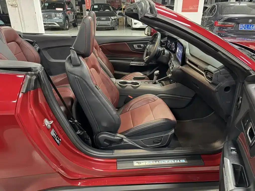 2024 Mustang 2.3T EcoBoost Convertible Sport — миниатюра 15