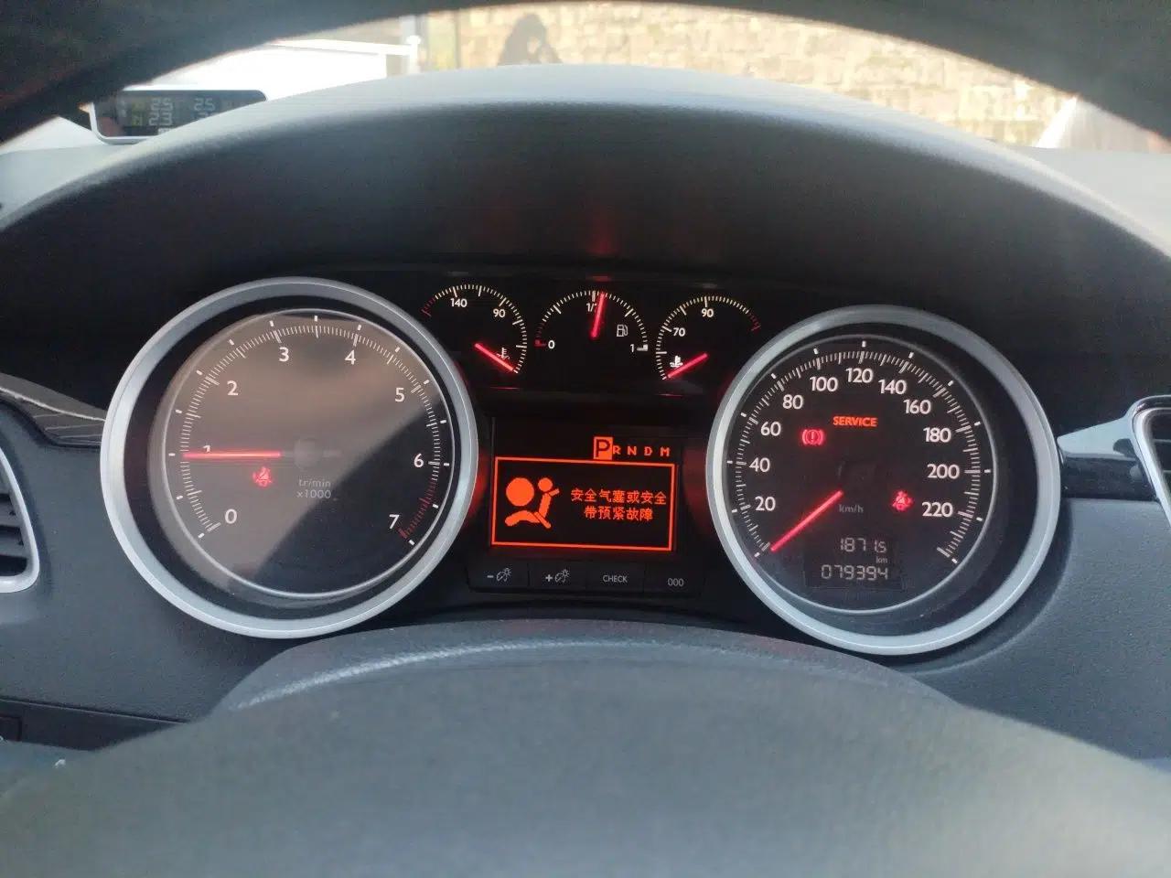 Peugeot 508 2013 2.0L 2nd Anniversary Edition with Automatic Sunroof – Classic Version — миниатюра 11