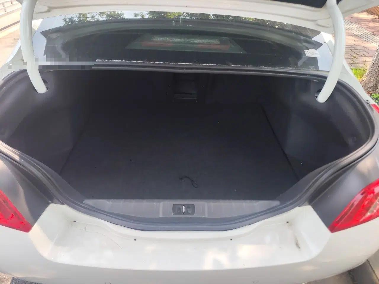 Peugeot 508 2013 2.0L 2nd Anniversary Edition Automatic Smart Enjoyment Version — миниатюра 19