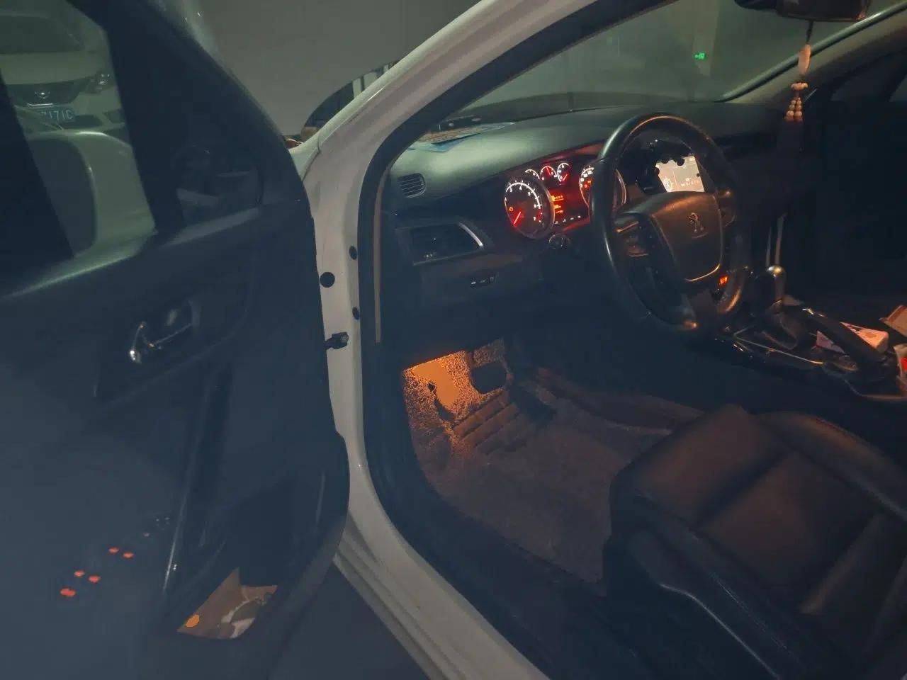 Peugeot 508 2012 2.3L Roland Garros Edition — миниатюра 16