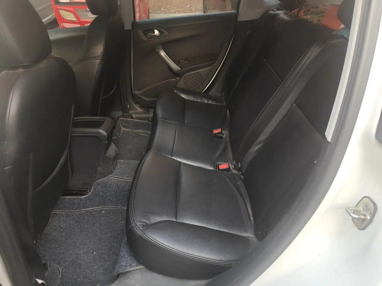 Peugeot 2008 2014 1.6L Manual Fashion Edition — миниатюра 17