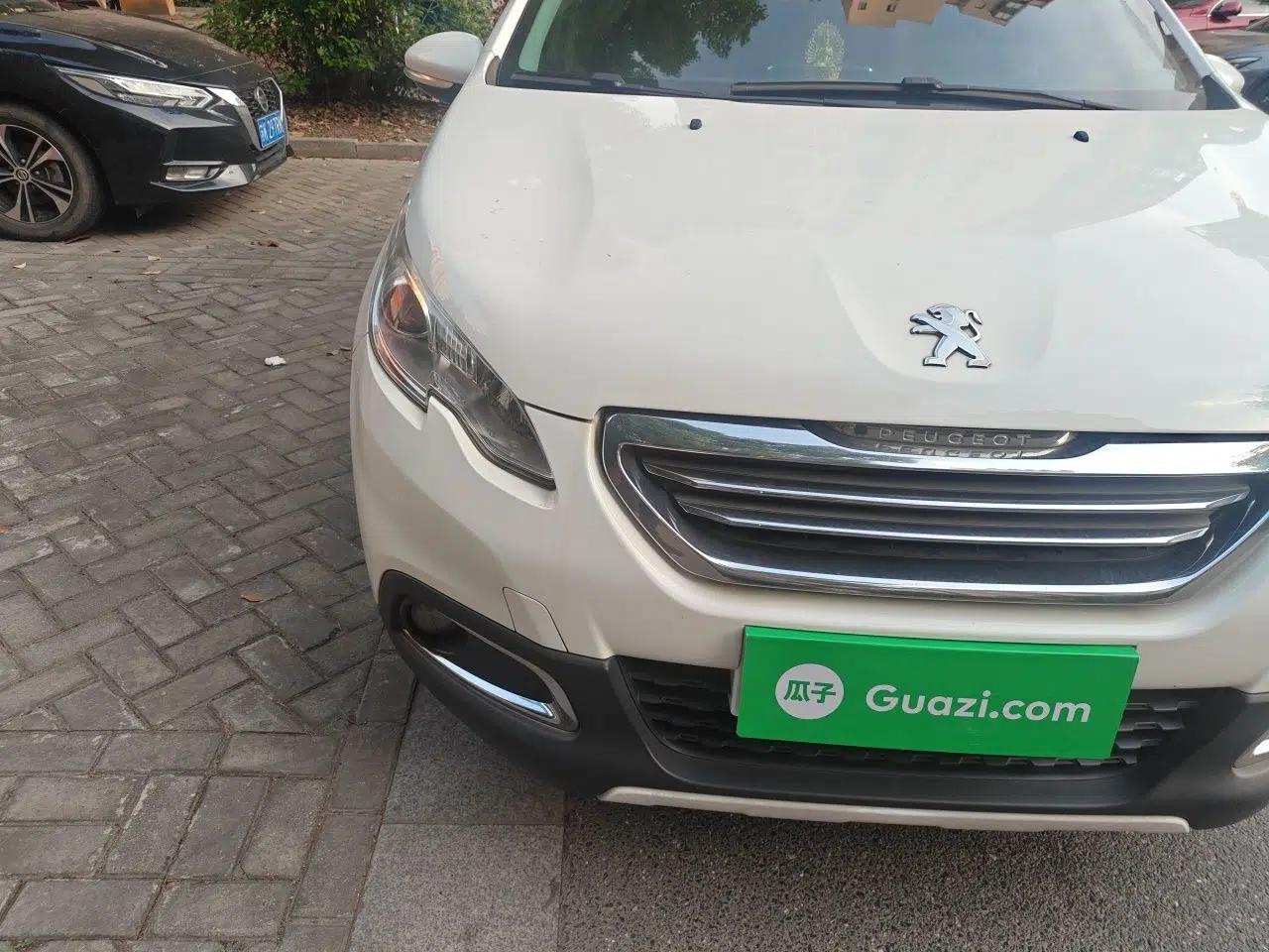 Peugeot 2008 2014 1.6L Manual Fashion Edition — миниатюра 7