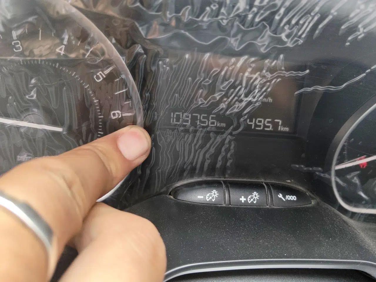 Peugeot 2008 2014 1.6L Manual Fashion Edition — миниатюра 12