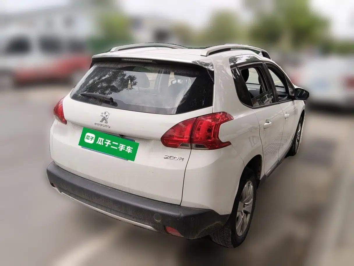 Peugeot 2008 2014 1.6L Manual Fashion Edition — миниатюра 6