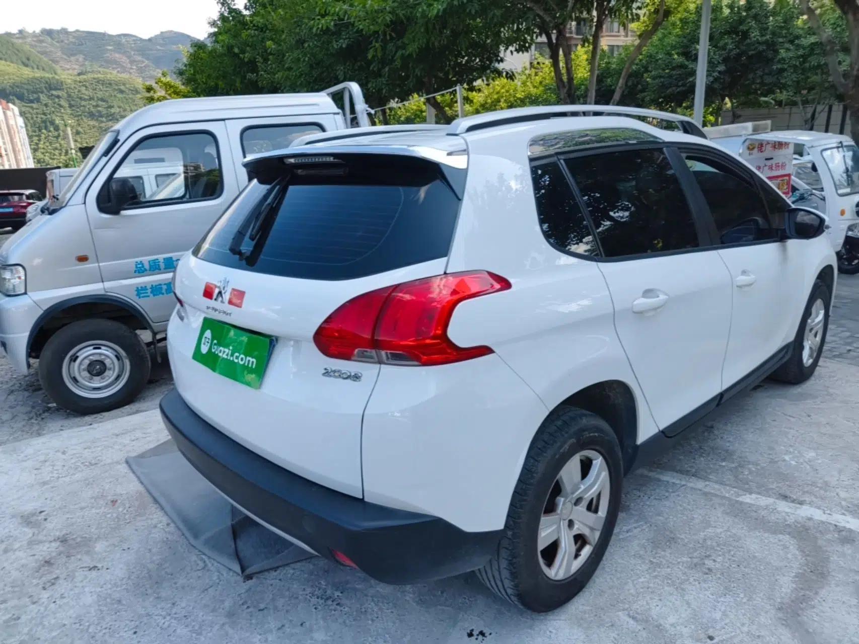 Peugeot 2008 2014 1.6L Automatic Trend Edition — миниатюра 6