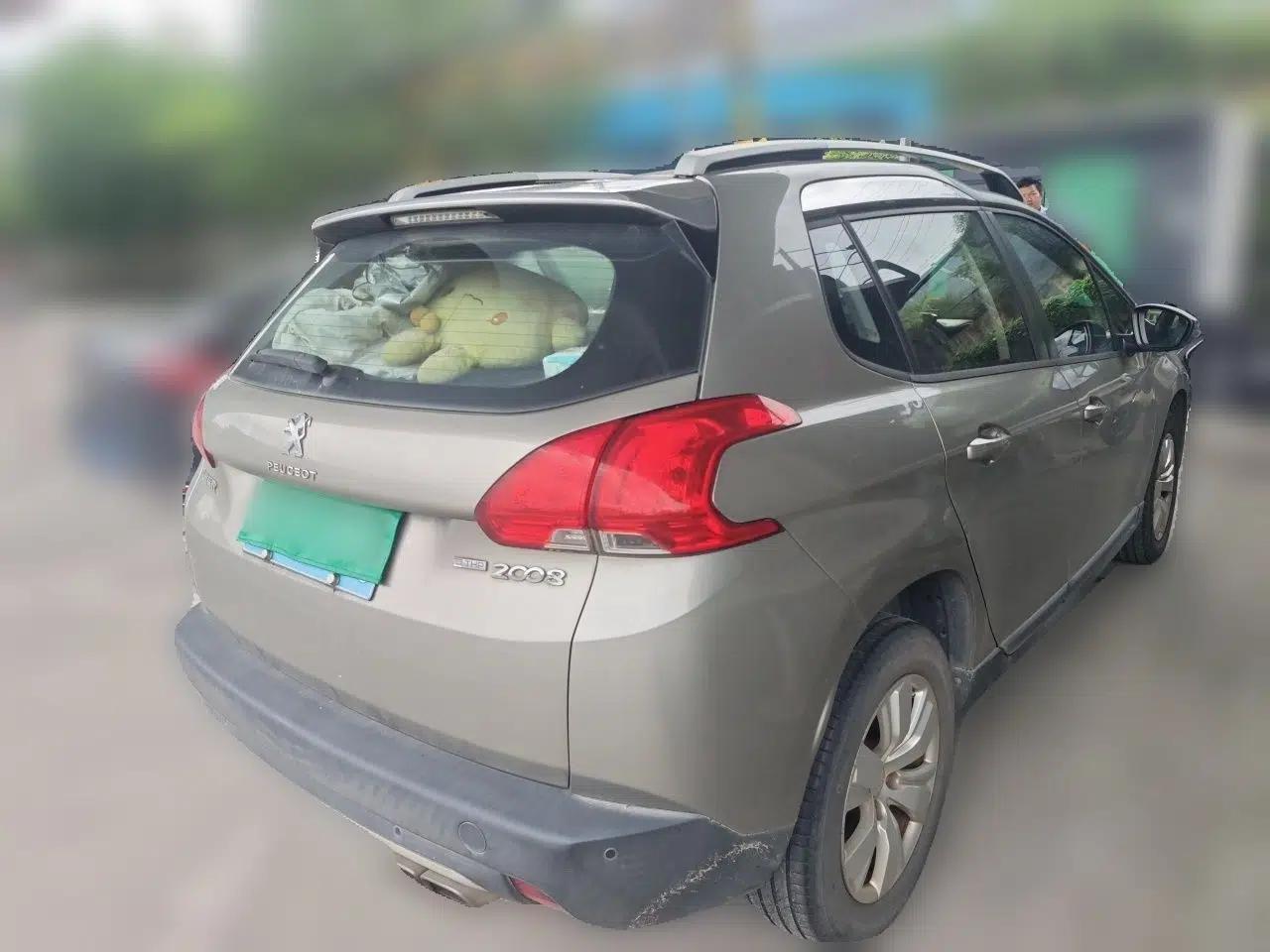 Peugeot 2008 2016 230THP Automatic Fashion Edition — миниатюра 4