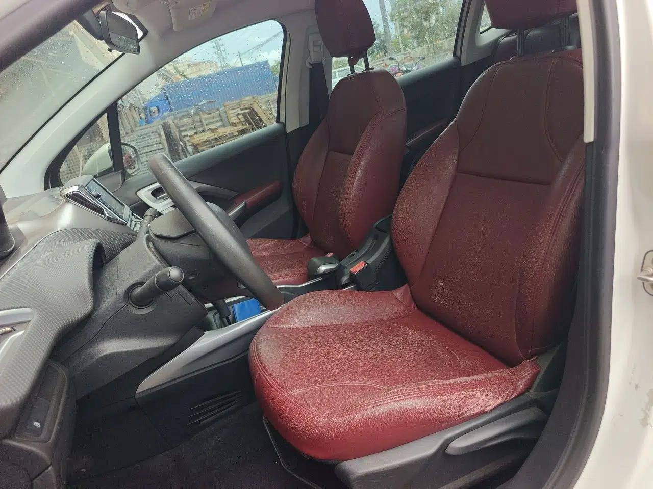 Peugeot 2008 2014 1.6L Automatic Fashion Edition — миниатюра 19