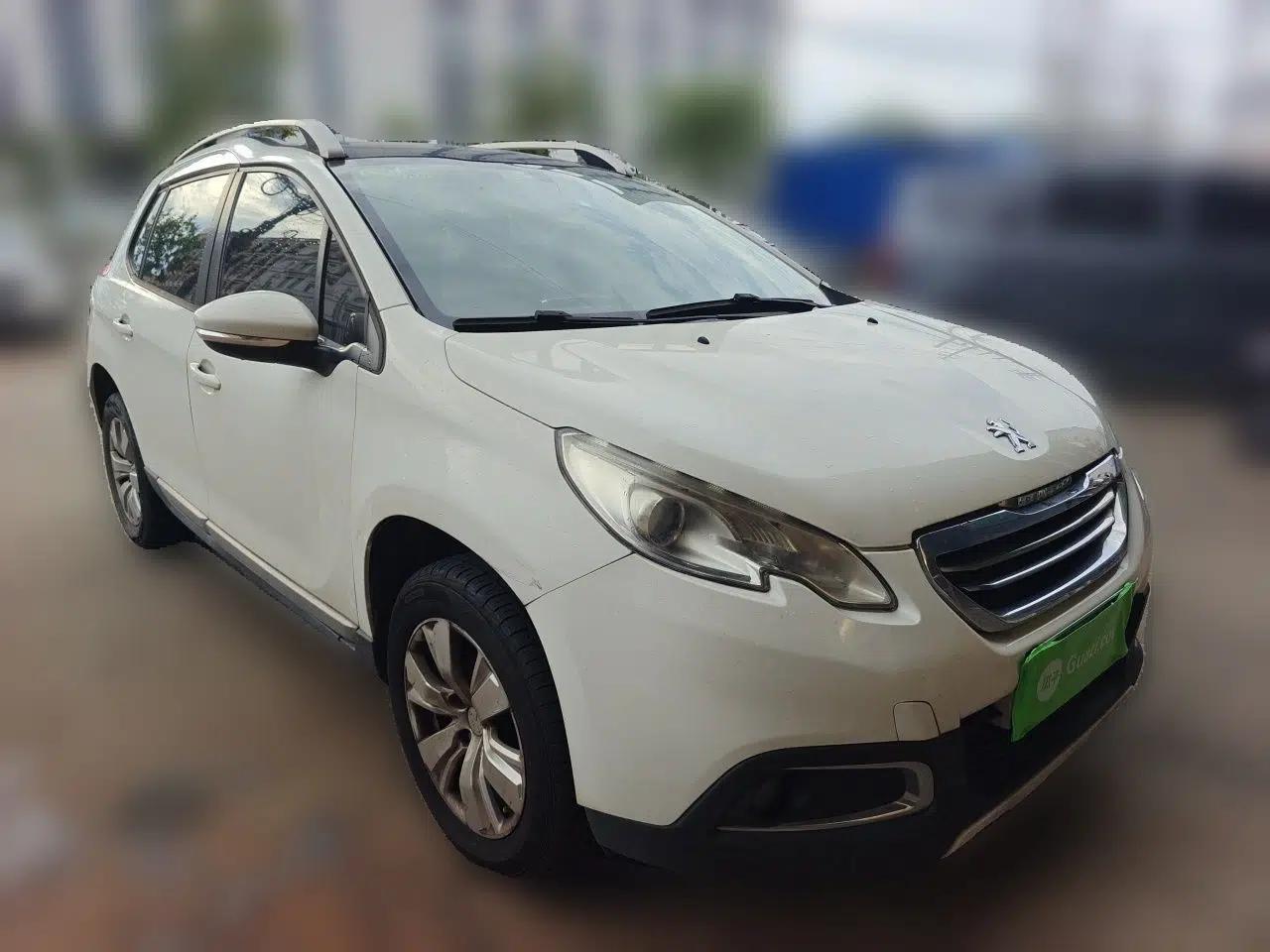 Peugeot 2008 2014 1.6L Automatic Fashion Edition — миниатюра 9