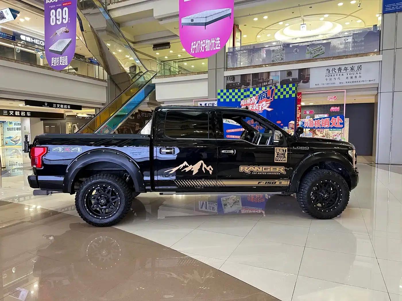 Ford F-150 Raptor 2019 3.5T LTD — миниатюра 6