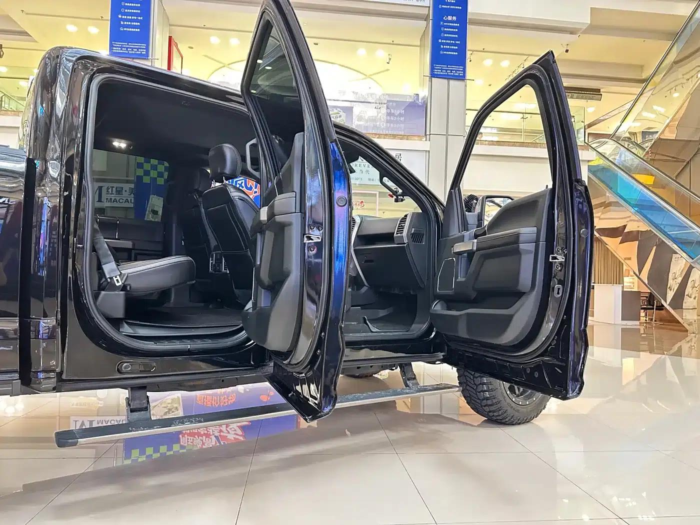 Ford F-150 Raptor 2019 3.5T LTD — миниатюра 10