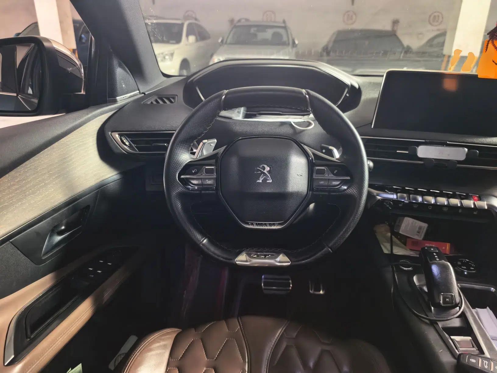 Peugeot 5008 2017 380THP 7-Seater Luxury GT Edition — миниатюра 10