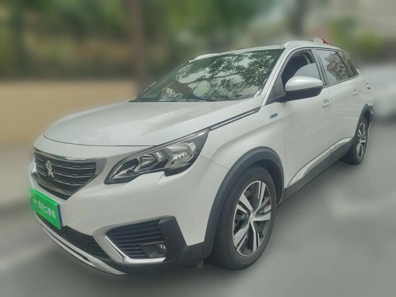 Peugeot 5008 2017 380THP 7-Seater Elite Edition — миниатюра 1
