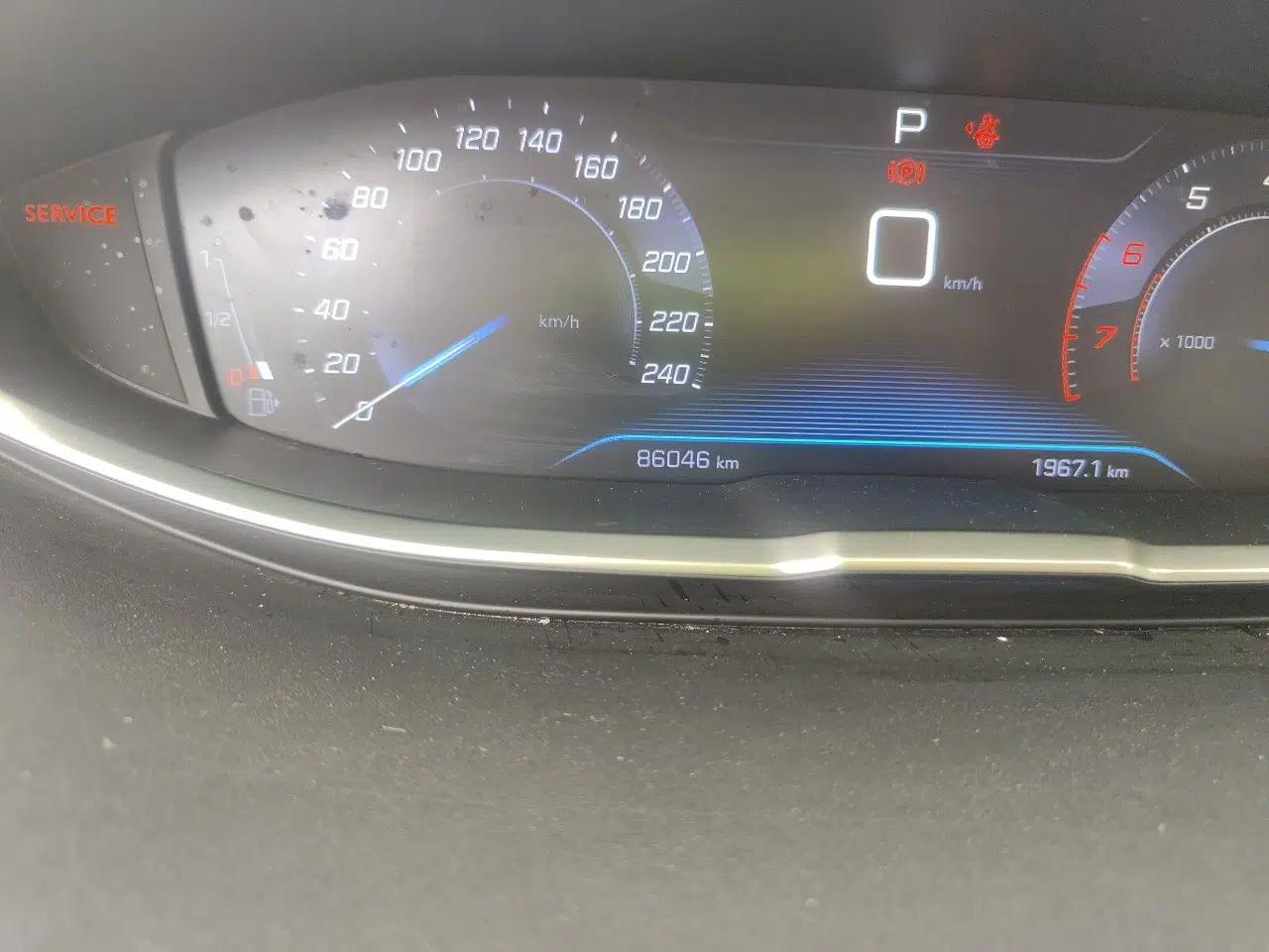 Peugeot 5008 2017 380THP 7-Seater Elite Edition — миниатюра 12