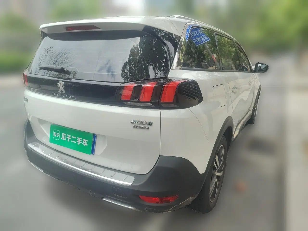 Peugeot 5008 2017 380THP 7-Seater Elite Edition — миниатюра 6