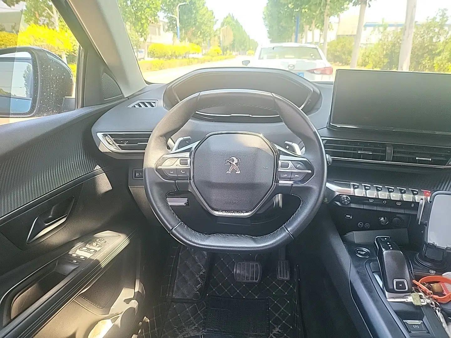 Peugeot 5008 2021 400THP 7-Seater Powerful Edition — миниатюра 10