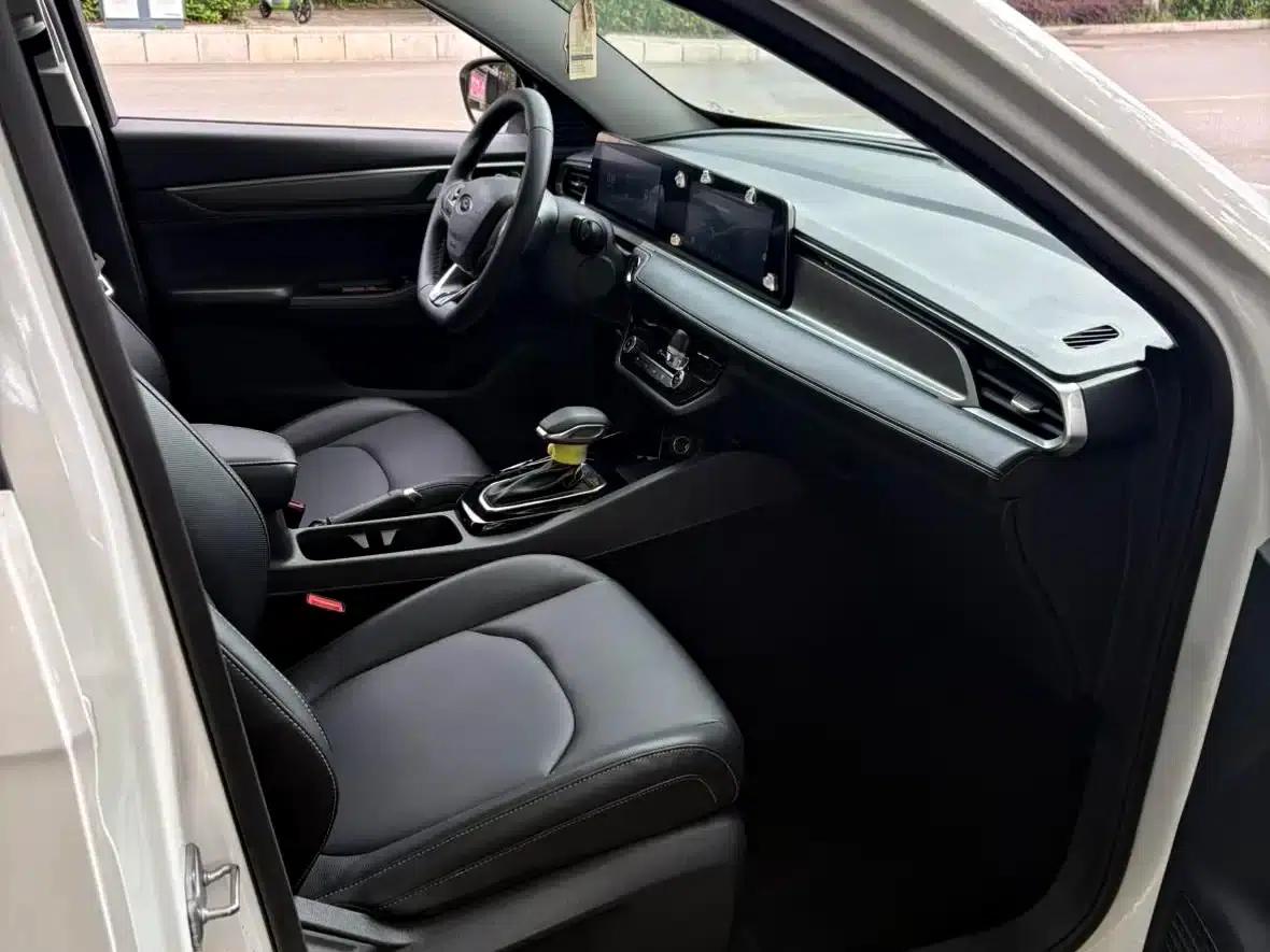 Ford Focus 2021 1.5L Automatic Gold Edition — миниатюра 7