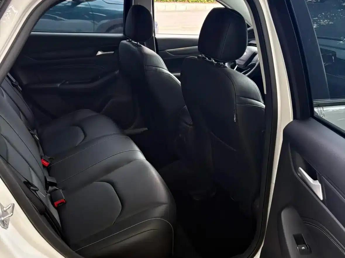 Ford Focus 2021 1.5L Automatic Gold Edition — миниатюра 8
