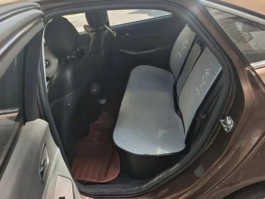 Ford Focus 2015 1.5L Manual Fashion Edition — миниатюра 11