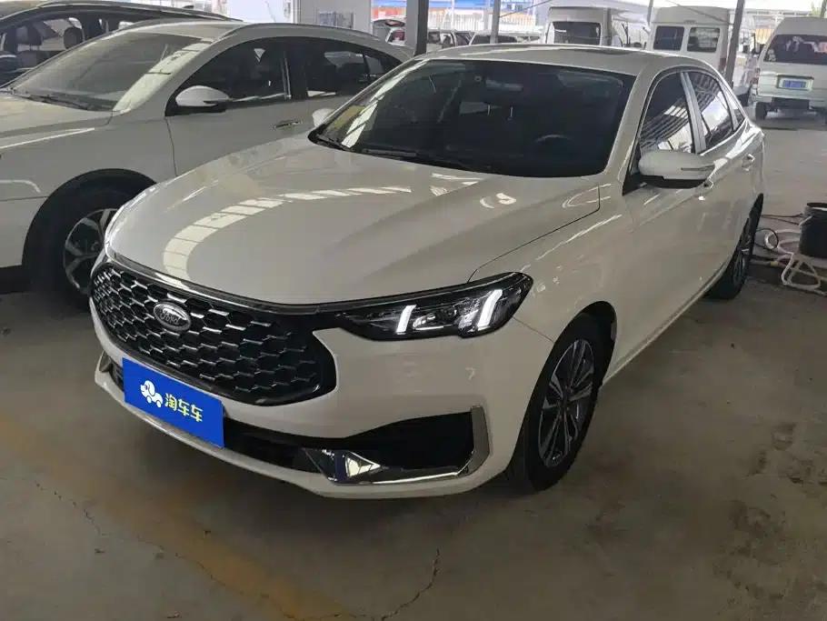 Ford Focus 2021 1.5L Automatic Diamond Edition — миниатюра 1