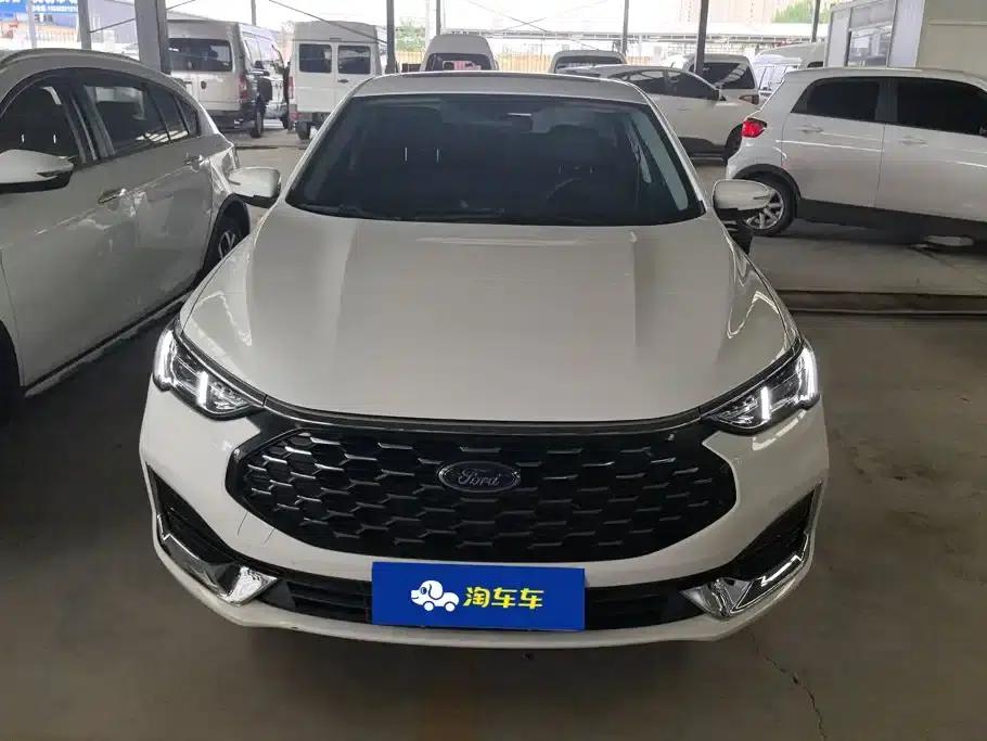 Ford Focus 2021 1.5L Automatic Diamond Edition — миниатюра 2