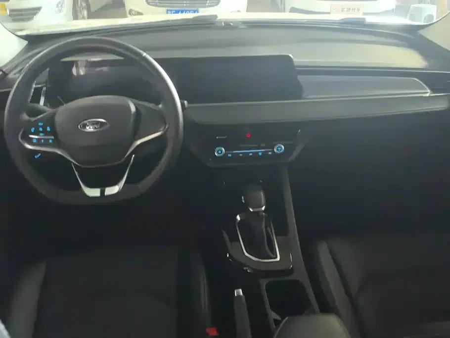 Ford Focus 2021 1.5L Automatic Diamond Edition — миниатюра 12