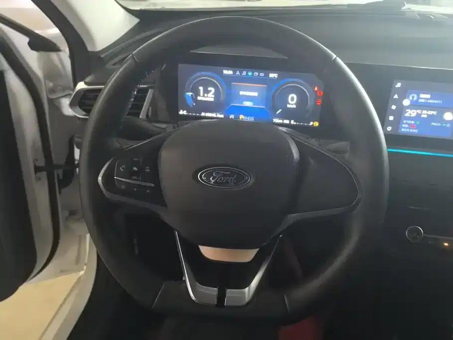 Ford Focus 2021 1.5L Automatic Diamond Edition — миниатюра 15