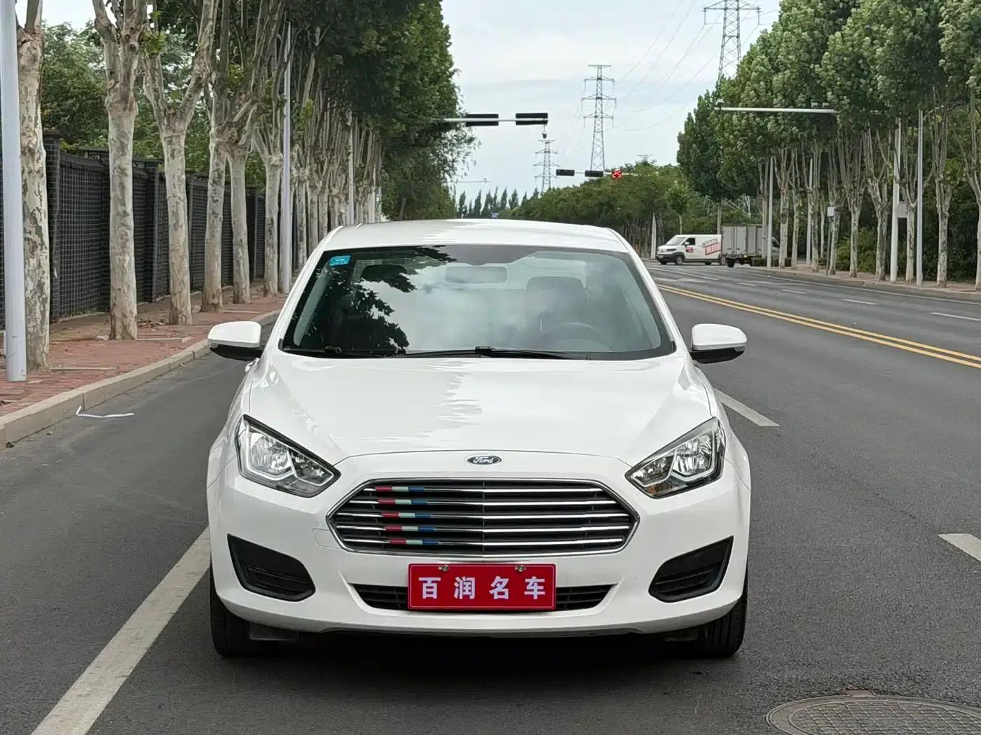 Ford Focus 2019 Facelift 1.5L Manual Premium Edition (National V Emission Standard) — миниатюра 1