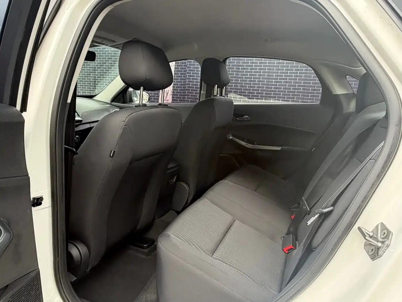 Ford Focus 2019 Facelift 1.5L Manual Premium Edition (National V Emission Standard) — миниатюра 8