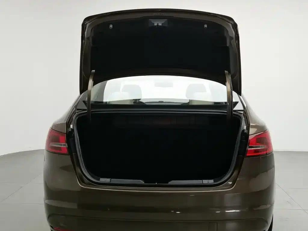 Ford Focus 2015 1.5L Automatic Comfort Model — миниатюра 16