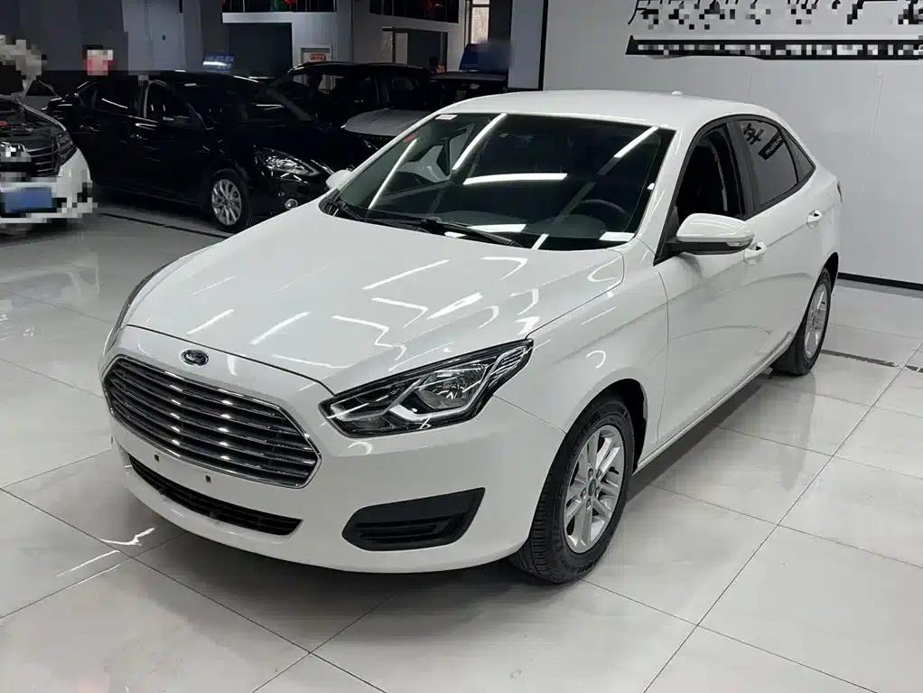 Ford Focus 2019 Facelift 1.5L Automatic Premium Edition (Tire Pressure Monitoring) China VI Emission Standard — миниатюра 1