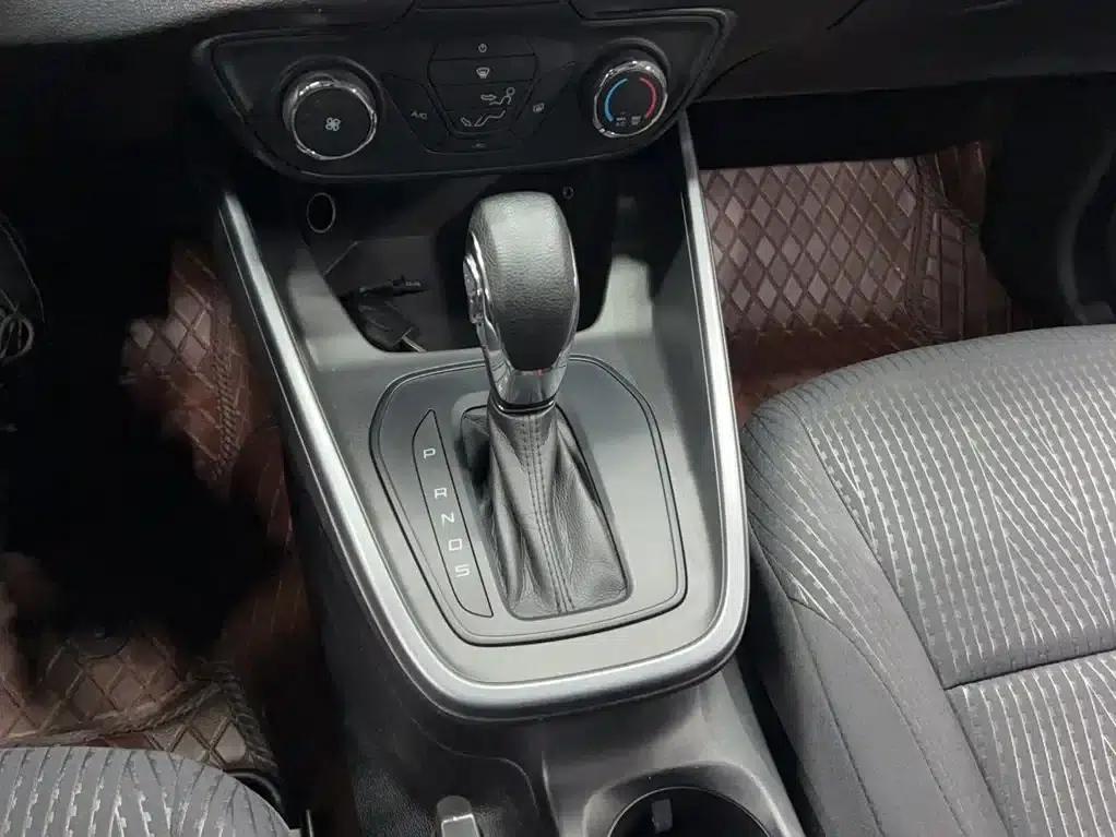 Ford Focus 2019 Facelift 1.5L Automatic Premium Edition (Tire Pressure Monitoring) China VI Emission Standard — миниатюра 16