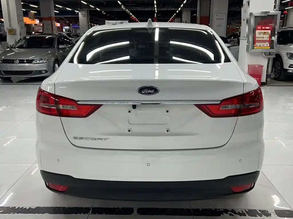 Ford Focus 2019 Facelift 1.5L Automatic Premium Edition (Tire Pressure Monitoring) China VI Emission Standard — миниатюра 5