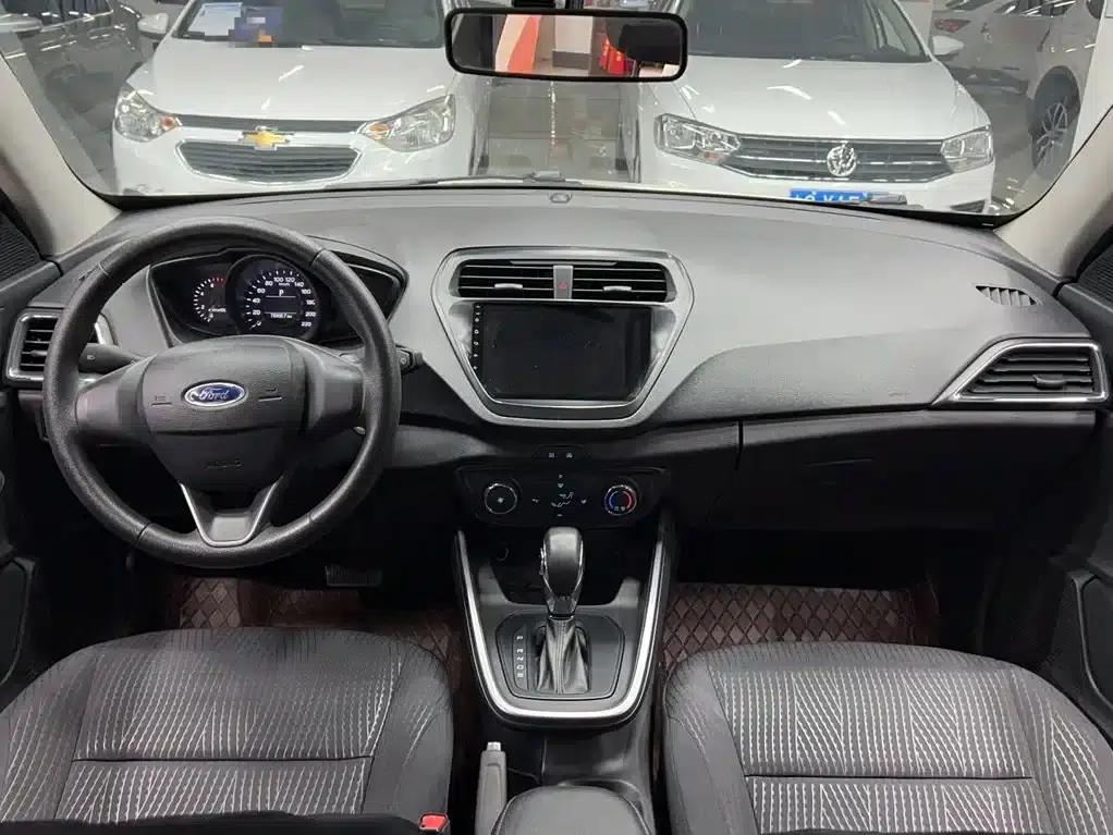 Ford Focus 2019 Facelift 1.5L Automatic Premium Edition (Tire Pressure Monitoring) China VI Emission Standard — миниатюра 10