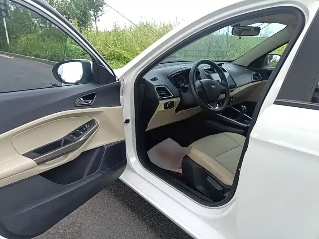 2017 Ford Focus Facelift 1.5L Manual Comfort Model — миниатюра 16