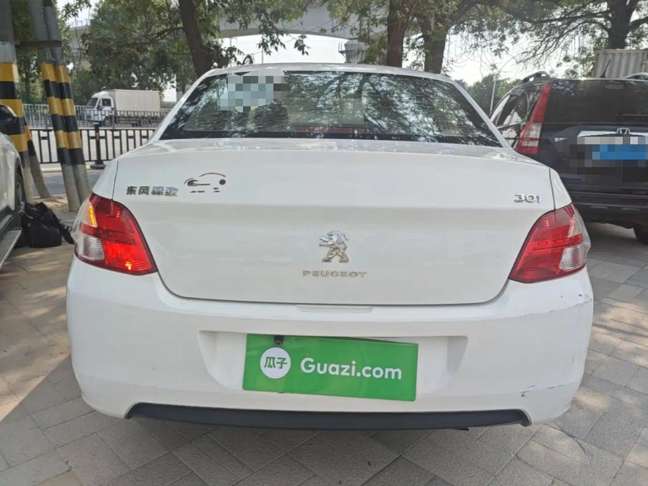 Peugeot 301 2016 1.6L Manual Comfort Edition — миниатюра 5