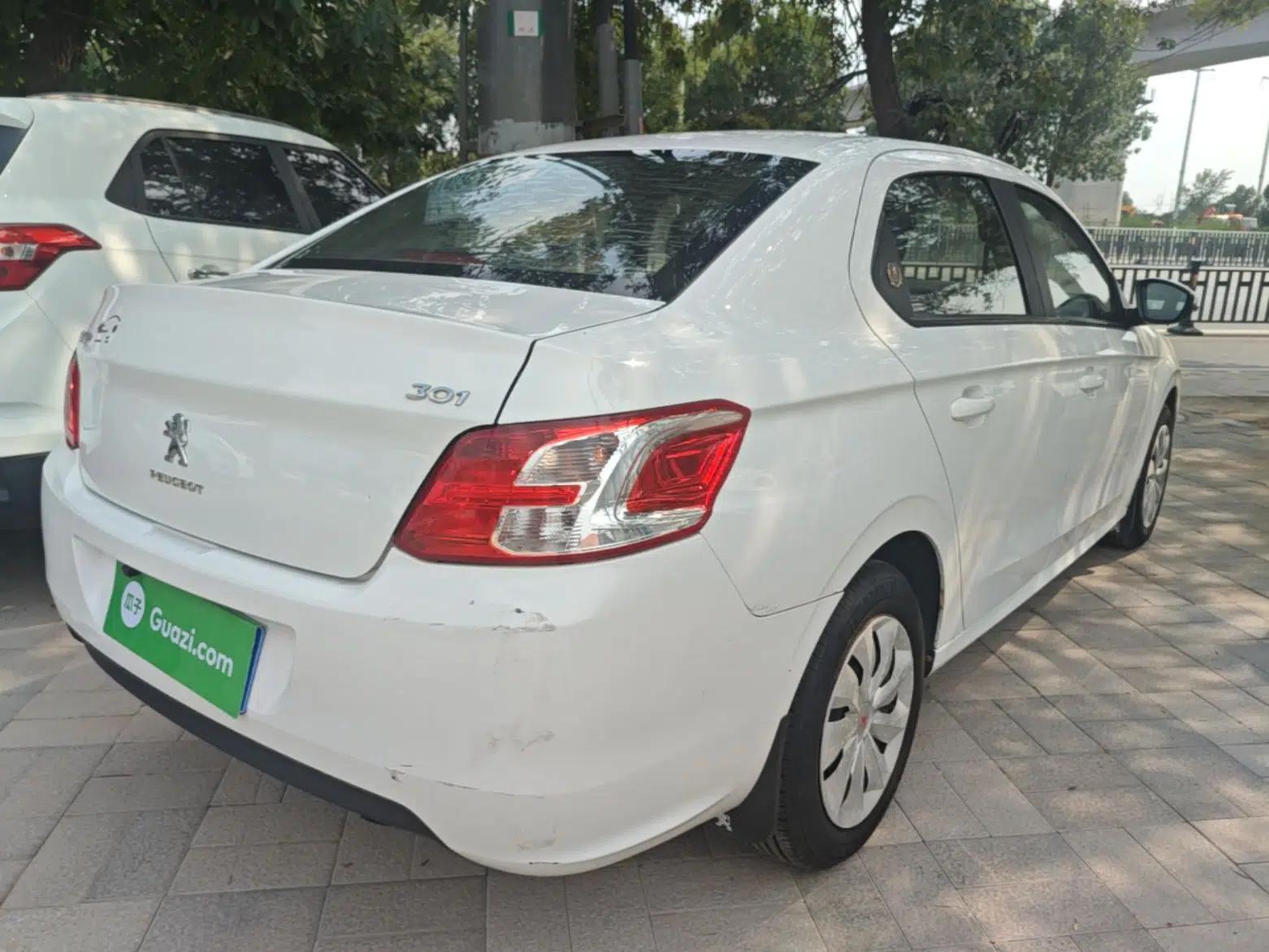 Peugeot 301 2016 1.6L Manual Comfort Edition — миниатюра 6